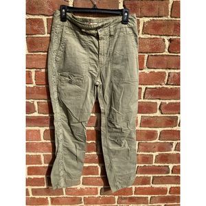 We The Free Women's Straight Leg Double Button Cargo Pants Green Size 28 NWOT